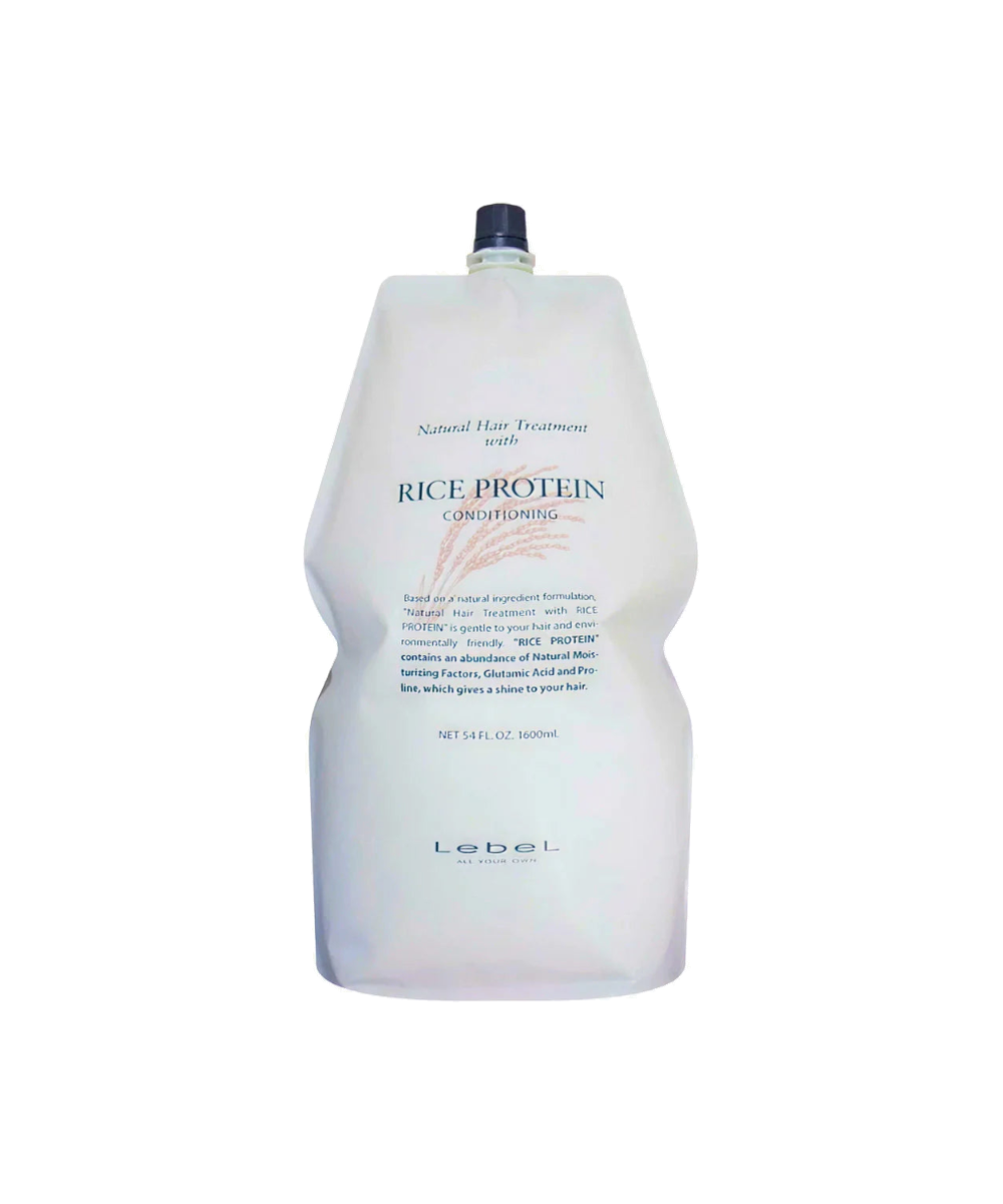 Odżywka LebeL Natural Hair Treatment Rice Protein 1600 ml w opakowaniu uzupełniającym na białym tle